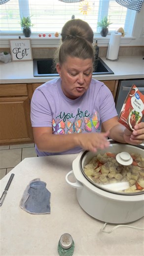 Crockpot Roast, Potatoes & Carrots 😋 | The Lazy K Kitchen
