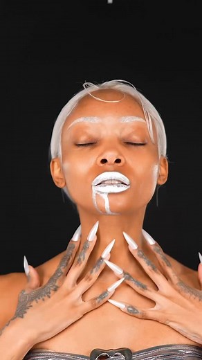 Behind the scenes of my CYBORG look 🖤 #reels #bts #makeup | Nyane