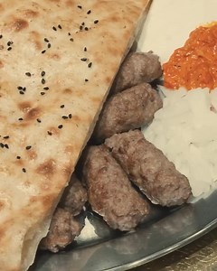 Hungry for a taste of Bosnia? The Bosnian House is where cravings meet culinary adventures. Dig in and discover deliciousness in Boxpark! هل تشتهي نكهات بوسنيا الشهية؟ Bosnian House هو المكان المناسب لك لتكتشق الأطعمة البوسنية الأصيلة في بوكس بارك! | Boxpark Dubai