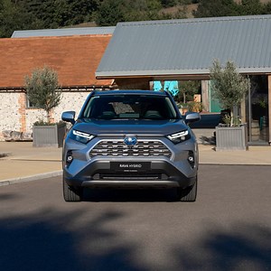 Gündəlik komfort zonanız – Toyota RAV4 Hibrid. #ToyotaAze #RAV4 #RAV4Hibrid | Toyota Azərbaycan