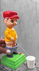 HISSING💧SOUND SQUEAKY LIKE MAKE WHEN SNAKE 🐍 TOYS PRANK 😂 HISS MEANS #shortsfeed #viral #trending