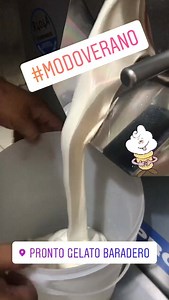 A full fabricando #heladorico todos los días!!! Hacemos helado sin parar durante todo el año! Y en verano a full 😃👏🏼👏🏼👏🏼👏🏼🍧🍧🍧🍧💕 #prontogelato #baradero | Pronto Gelato Baradero
