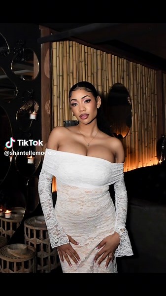 Photoshoot Ideas at LightHouse Rooftop in NYC