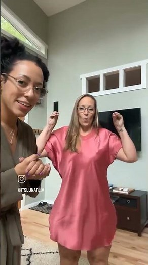 Mom and Daughter making it Clap 🍑💦