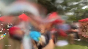 Yesterday, the 2025 Water-Splashing Festival of #jinanuniversity kicked off. Xie Sunhua, an Indonesian student from #JNU, takes you to experience the Water-Splashing Festival from the first-person perspective! #JNUers #暨南大学 #campus #JNLife #China #WaterSplashingFestival 📸Xie Sunhua 🖥️Li Yan | Jinan University_1906