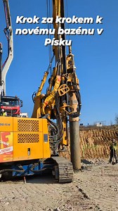 Pátek 7. března 2025: Stavba nového plaveckého bazénu v Písku jede podle harmonogramu. Právě se začínají zakládat piloty. #mestoPisek #novybazen #investice | Písek - oficiální stránka města
