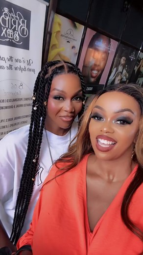 Mami Deb gives Karole Kasita her flowers 🥰 | Mbu