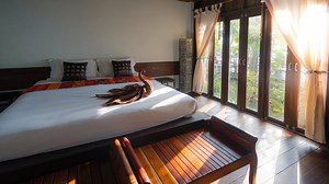 Airbnb may be exposing private host inbox messages, bookings and earnings data