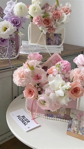 14K views · 246 reactions | 曆 Elevate your floral creations with our exquisite flower gift box! ✨link in the bio#MothersDayGift #FlowerSurprise #flowergiftbox #flowerbox #floralsupplies | FloralSupplies.com | Facebook