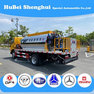[Hot Item] Factory Price Dongfeng 6000 Liters 6 Cbm Bitumen Asphalt Spray and Distributor Truck