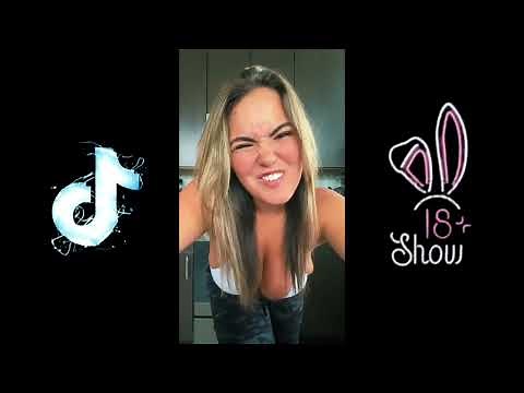 Big Boob bouncing non stop underboob nice view