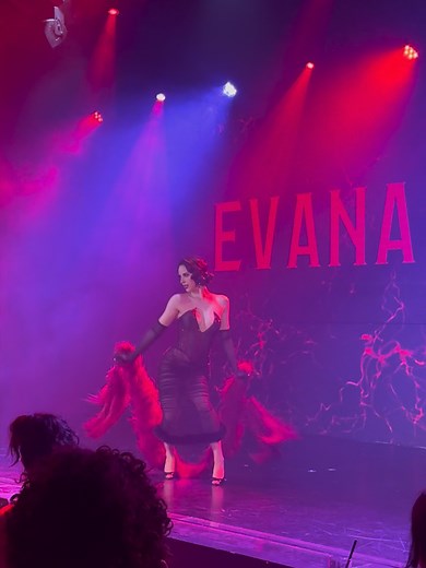 Vampire Burlesque Performance: Hearts and Souls Captivated