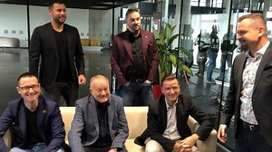 37K views · 441 reactions | ⚽ Nenechte si ujít poslední díl TIKI-TAKA v roce 2020! Petr Svěcený a hosté Luděk Sobota (nebo Václav Orel?), Ondra Pavelec, Radek Příhoda, Petr Švancara a Vladimír Šmicer jsou zárukou skvělé fotbalové zábavy a přijde i jedna omluva. Dívejte se dnes ve 20:00 na O2 TV Sport.  | Oneplay Sport | Facebook