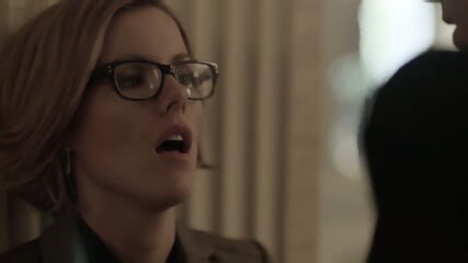 Kathleen Robertson - Boss (2012) - EPORNER