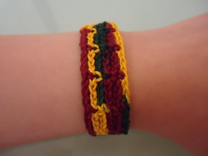 How to Make an Adjustable Bracelet: Free Crochet Pattern