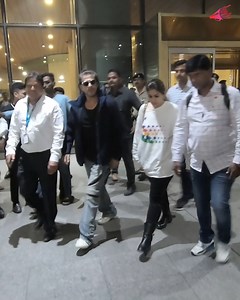 20K views · 802 reactions | Shahrukh Khan, Atlee Kumar with Wife & More Spotted At Airport. | Bol Bollywood | Facebook