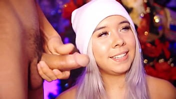 L'obsession de cette blonde colombienne : garder sa bouche remplie de bites, sa gorge, son défi quotidien !