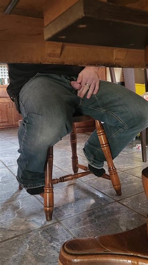 Pee under the table