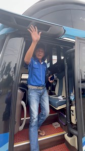 10K views · 154 reactions | Pak H Alex mantap  driver bus Haryanto #poharyanto #haryantomania #busmania #semuaorangツ | Bang Jarwo Bus | Facebook