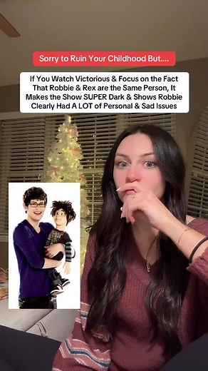 HE IS SO MEAN TO HIMSELF I- 😔🛑✋🏼😵 #childhood #nostalgia #victorious #robbie #rex | Hannah Mullen