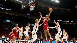 Indiana cheerleader saves March Madness game after freeing stuck basketball