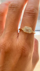This emerald cut custom beauty has us ogling 👀 Accented by tiny deco triangles set with nothing but embroidered with milgrain, this piece is sheer loveliness #jkdcustom | Jennie Kwon Designs