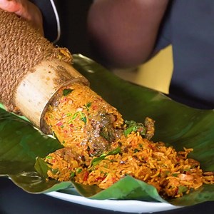 462K views · 11K reactions | මසාල චිකන් දාපු ඉන්දියන් Bamboo Biryani එකක් කමුද ? මේකට Minchi Sambol, Raita Salad, Fried Egg, Masala Gravy & Brinjal Curry එකක් ලැබෙනවා.  මේක තියෙන්නේ බොරලැස්ගමුවේ Lunu Mirisa Restaurant එකේ. #restaurants #foodvlog #indianfood | Travel Today | Facebook