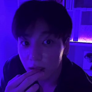 10K views · 2.2K reactions | Jungkook touching his lips and his big doe eyes 凉 -noona yoongibells | BTSNoona ㅠ ㅠ | Facebook