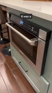 From refacing to wood restoration and new custom cabinets, we’re here to listen and collaborate with you in creating uplifting solutions for you and your kitchen. Schedule your complimentary consultation with our kitchen experts. | Kitchen Tune-Up