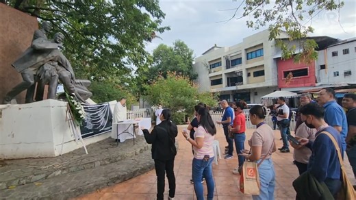 Journalists gather at the Press Freedom Monument in Cagayan de Oro City on Saturday afternoon, November 23, to commemorate the 15th anniversary of the infamous Maguindanao massacre. Full story: https://www.rappler.com/philippines/mindanao/quest-justice-continues-maguindanao-massacre-november-2024/ | Rappler