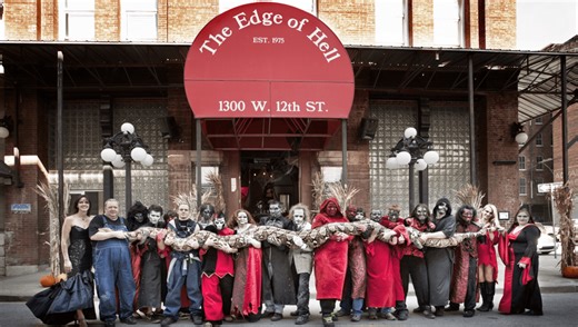 Medusa, The Largest Snake Living In Captivity, Slithers Around A Haunted House In Kansas City