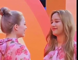 204 reactions · 6 comments | Choose X or O (X) = i like this person's appearance (O) = i like the person standing in front of me FreenBecky: (O) 﫠殺‍❤️‍ #FreenBeckHoldOurHand #srchafreen #beckyarmstrong #GAPtheseries #freensarocha #beckysangels #thailand #FreenBecky #GAPYuri | FreenBecca | Facebook