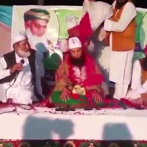 Halal ! BUCKET Challenge󾌴󾌴.... | Pak Vines Corner