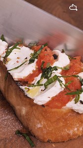 25K views · 189 reactions | Qui a envie de croquer dans cette bruschetta tomates-ricotta ?!  Ingrédients : - 250 g de ricotta - 4 tomates, - ail - basilic & huile d'olive - basilic frais - du sel - pain de campagne pour faire de grandes tartines | Marmiton | Facebook