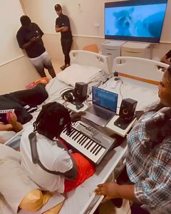 Kuami Eugene Post From University Of Ghana Medical Center After His Accident | Daily View Gh