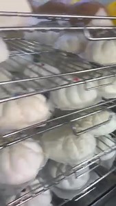 1.1M views · 1.4K reactions | VIRAL VIDEO SHOWS WOMAN TOUCHING HOT...