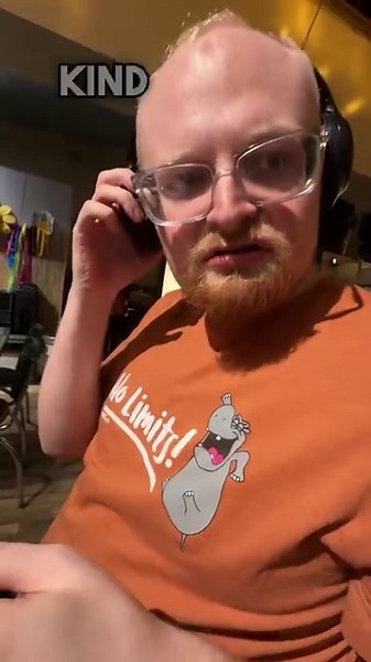 A cannibal chicken 😬 Nice to meet you, Riverlyn! Sugar Shane's Cafe #autisticartist | Drawings by Trent