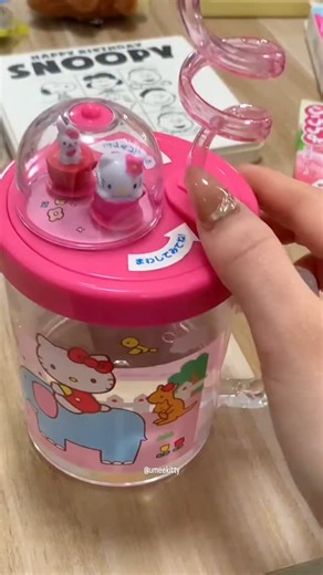 Umê Kitty on Instagram: "Hello Kitty Water Bottle #fyp #trend #kitty #hellokitty #sanrio #umeekitty"