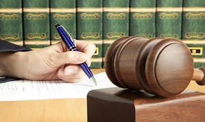 EOS Network Participants Should Consider Legal Action Against Block.one: EOS Foundation CEO