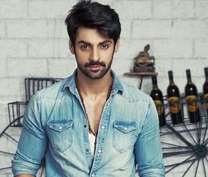 Oh No! Karan Wahi injured during the weekend BCL match | Bollywood Life