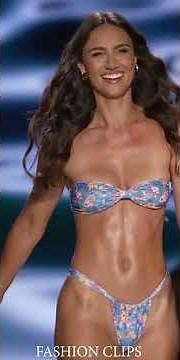 Steph Rayner in Slow Motion Miami Swim Week 2022 Mobile Version