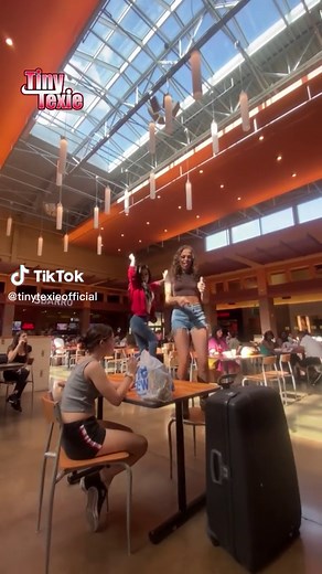 DANCING ON A STRANGERS TABLE! WHAT WOULD YOU DO?? @iamanagraves #TINYTEXIE #FOOD #COURT #EATING #DANCE #LITTLEPERSON #SHORT #FORYOU #MIDGET