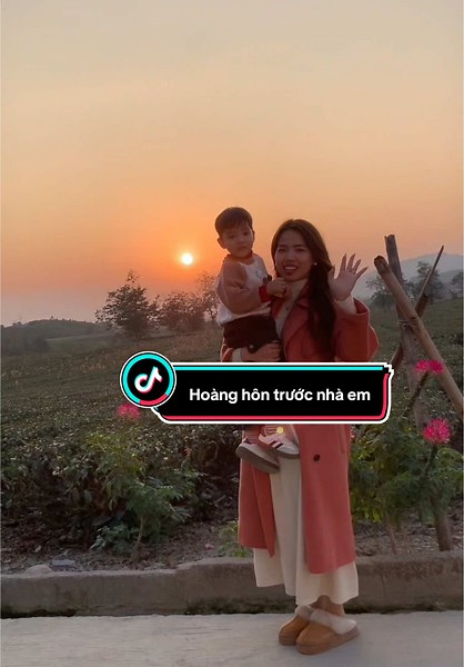 Hoàng hôn là kết thúc đẹp nhất của cả 1 ngày dài . Hoàng hôn trước cổng nhà em đó . Mê cái view trước nhà này lắm đi thuiii 🥹 #fyp #hoanghon#xuhuongtiktok