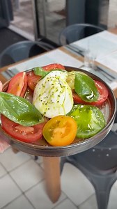 If burrata’s on the menu, then burrata’s what we’re having. Our Caprese di Burrata is the perfect combo of freshly sliced heritage tomatoes, creamy burrata, and a drizzle of extra virgin olive oil. | Pasta Remoli