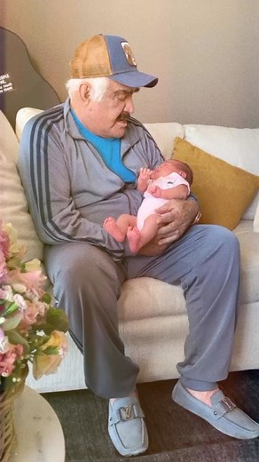 364K views · 7.2K reactions | Feliz cumpleaños a la luz de mis ojos ♥️ Nunca dejes de volar y soñar, mi Cayetana. Te amo siempre!  | Alejandro Fernández | Facebook