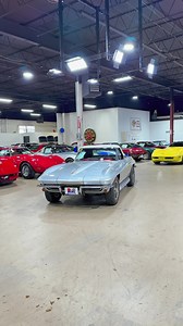 🚗🕰️ Cruise in timeless elegance with this '65 Corvette L79 Convertible. Silver shine, red leather, white top – a true classic. Only 33,414 miles with a 350hp heart. The perfect blend of history and style. - WANT TO SELL YOUR CORVETTE? Fill out this form to get started: https://tinyurl.com/4kz95w37 - Check out this car: https://loom.ly/UQYFsl4 . . . . . . . #corvette #chevrolet #chevy #vette #corvettelifestyle #corvettesofinstagram #corvettestingray #carsofinstagram #corvettez #corvetteracing #