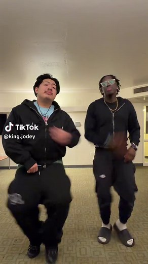 Dance Challenge: I Wanna Twerk on the Floor! 💃🔥