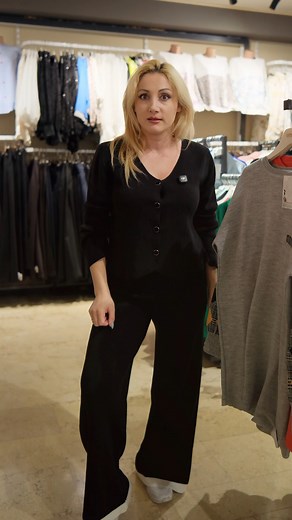 3.7K views · 1.1K reactions | Cum nu sunt marimi mari . . . ? #magazin #simona #chisinau #pulovere #tricot | Simona | Facebook