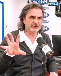 ⏯️ "Le foie, c’est lui qui régule la glycémie !", Dr Réginald Allouche, médecin nutritionniste, ingénieur biomédical et chercheur. 🔂 Vidéo complète disponible sur YouTube : https://youtu.be/jnKbwj8_VVc?si=Qk6l22W-ws4va7rS. #NASH #Diabète #Prévention #Santé #Éducation #BienÊtre #AVS #Beurfm | Beur FM