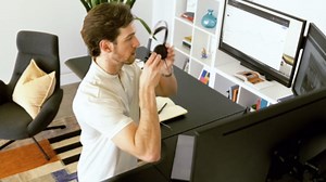 Vari ComfortEdge 80x60 L-Shape Electric Standing Desk – Height Adjustable Sit-Stand VariDesk for Corner Office with Reversible Left/Right Design + Reclaimed Wood/Slate Legs (Ships in 3 Boxes)